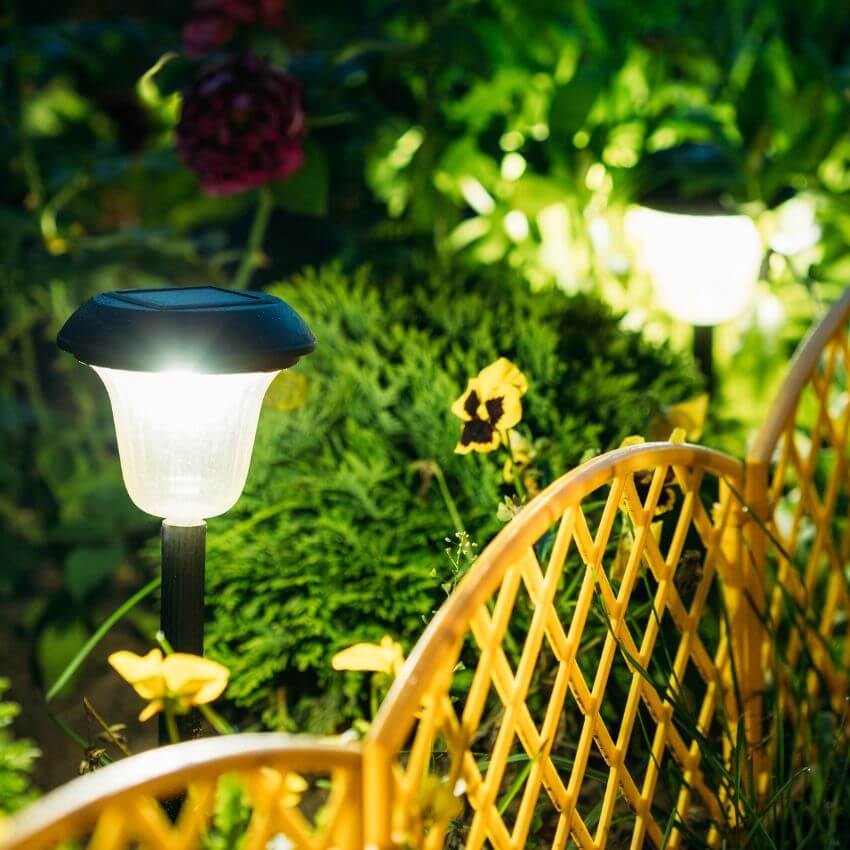 Outdoor lighting services Toronto GTA